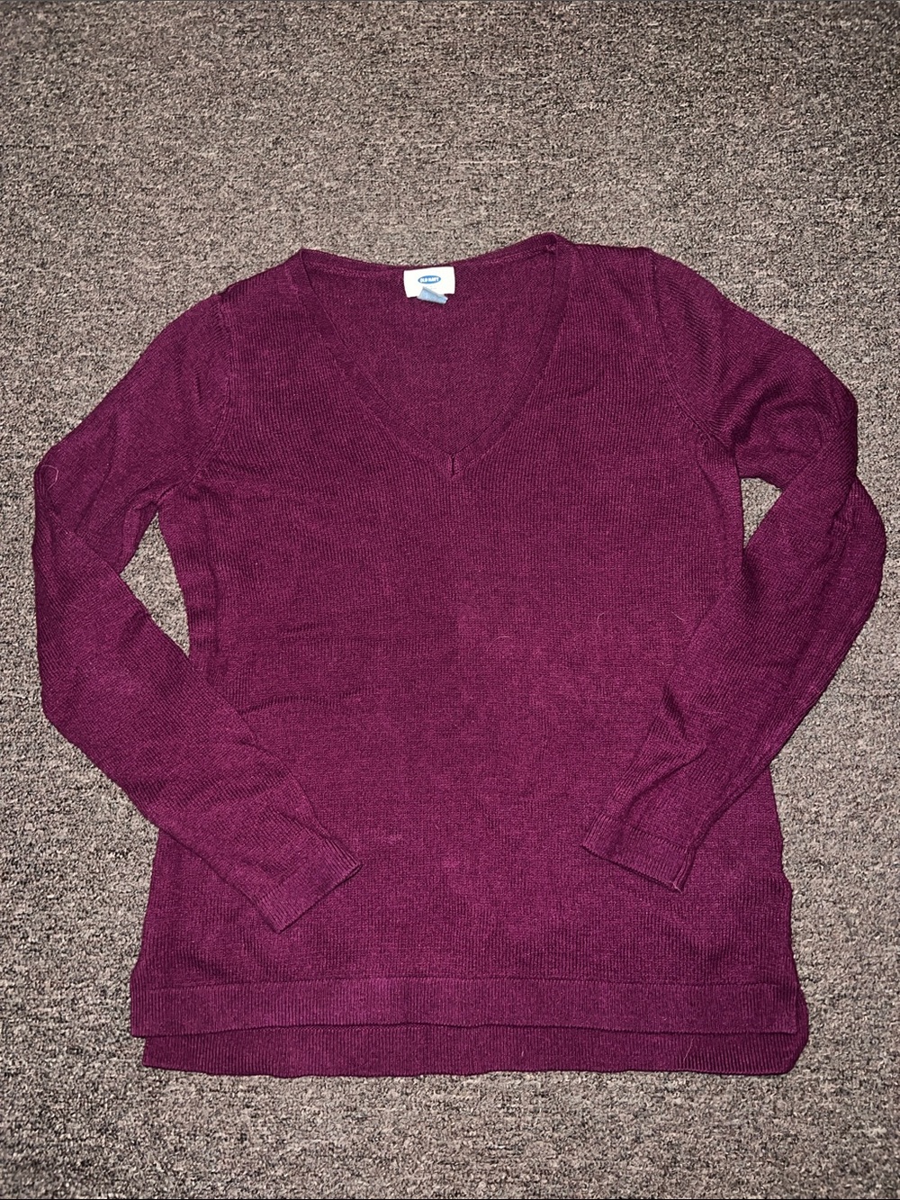Old Navy Women's V-Neck Sweater in Plum